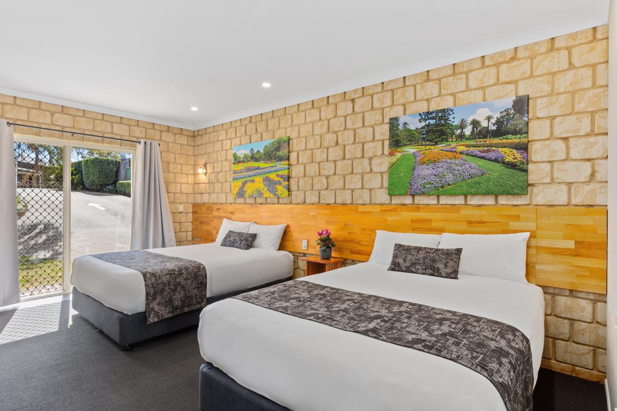 Great Divide Motor Inn Тувумба Экстерьер фото