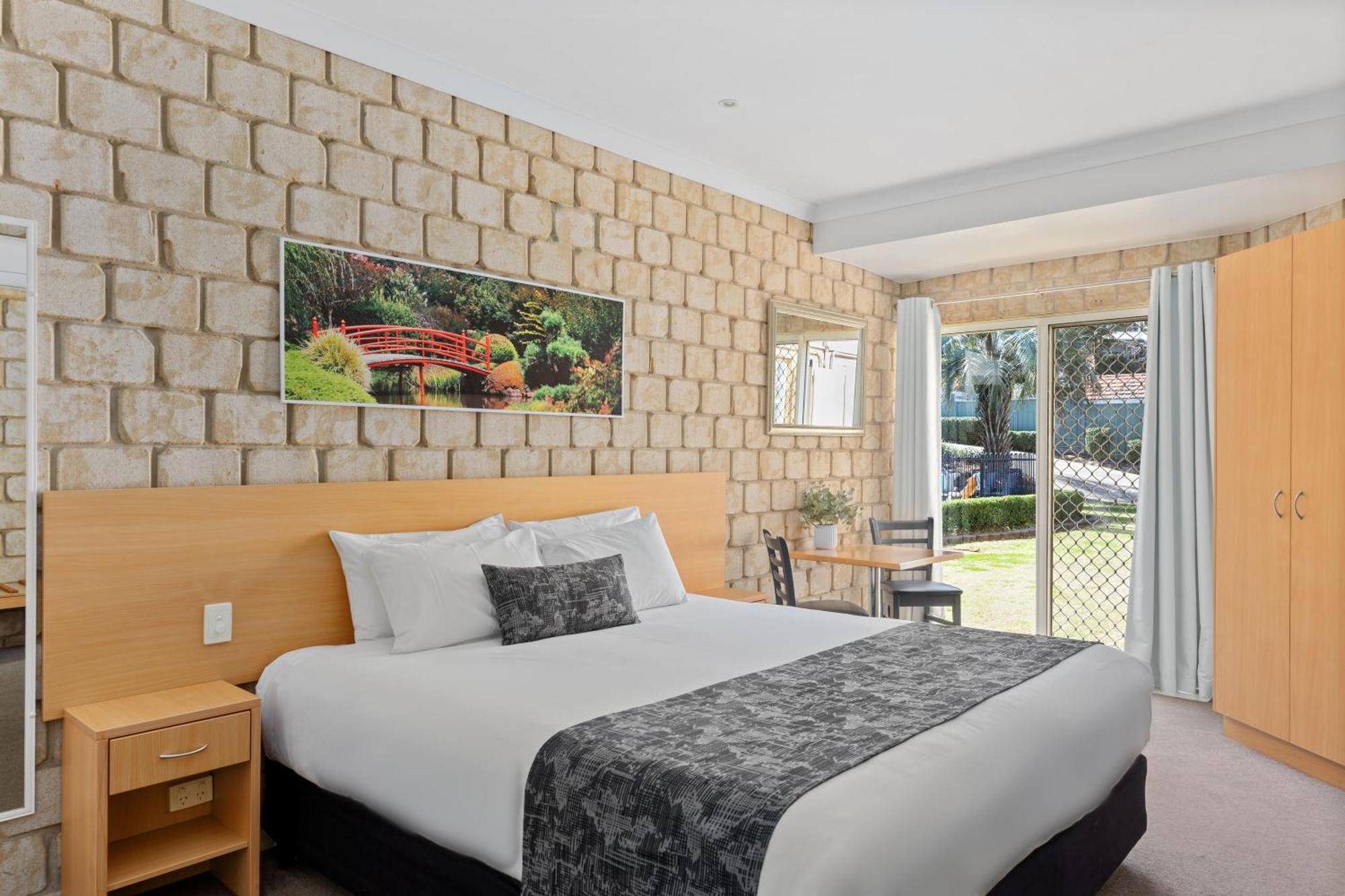 Great Divide Motor Inn Тувумба Экстерьер фото