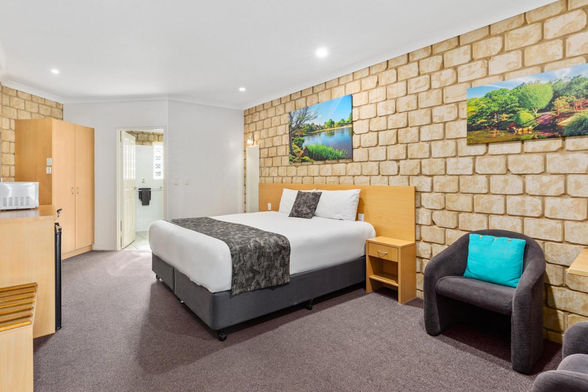 Great Divide Motor Inn Тувумба Экстерьер фото