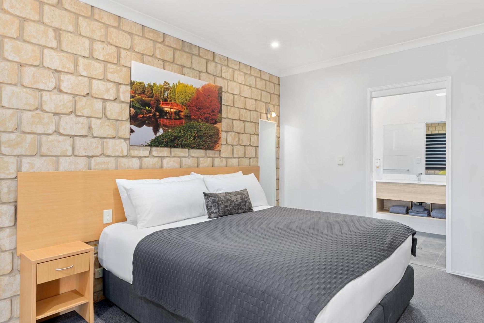 Great Divide Motor Inn Тувумба Номер фото