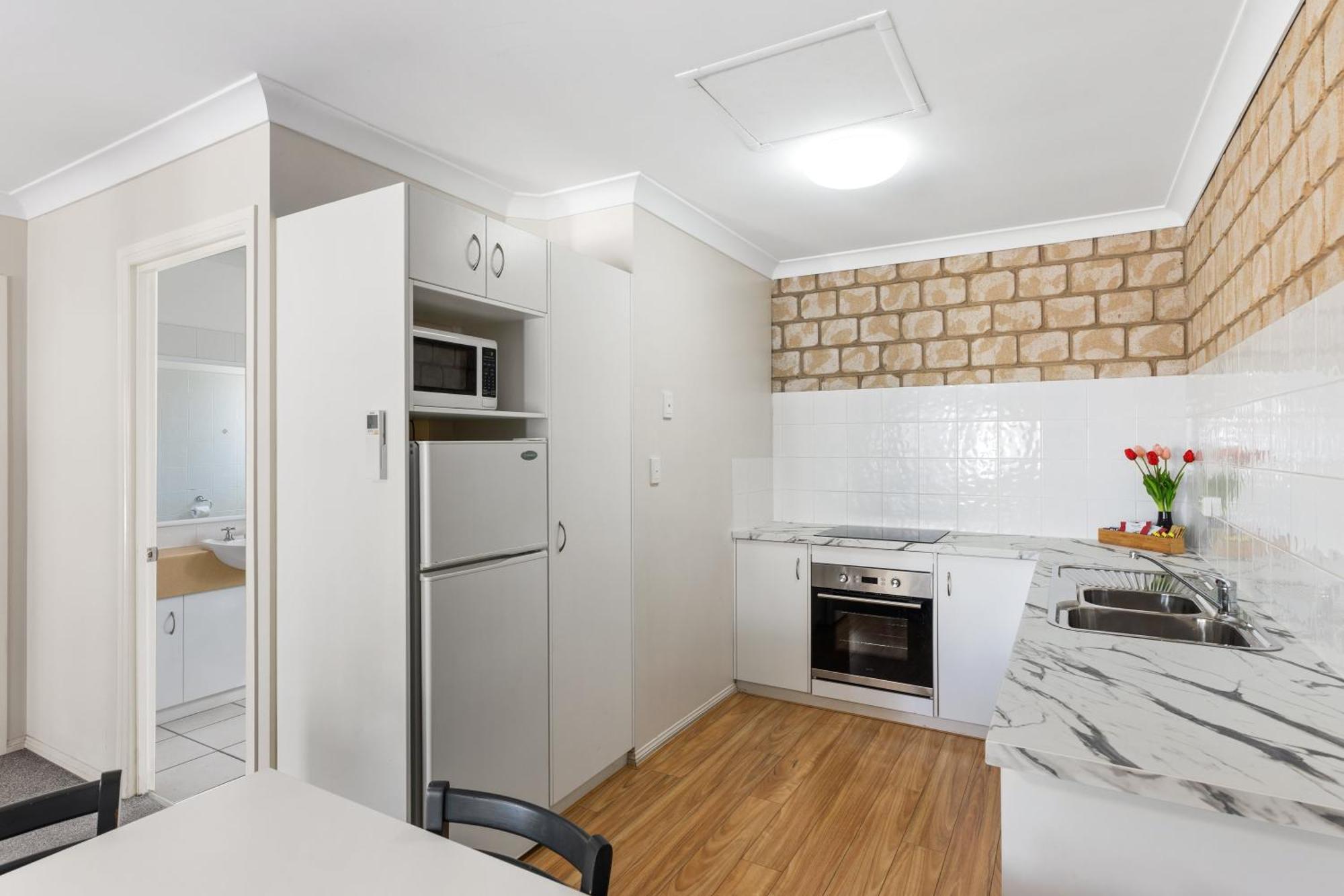 Great Divide Motor Inn Тувумба Номер фото