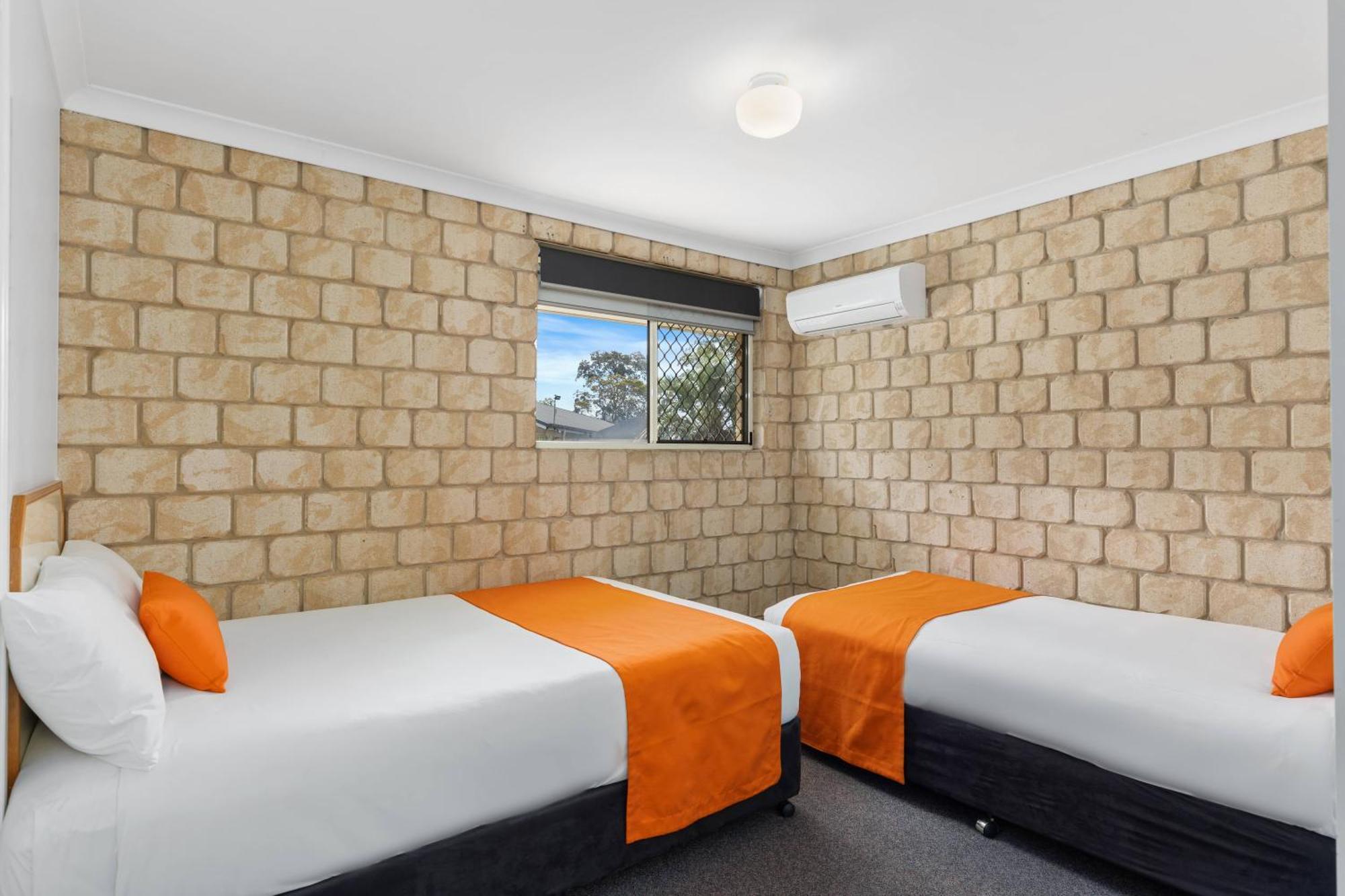 Great Divide Motor Inn Тувумба Номер фото