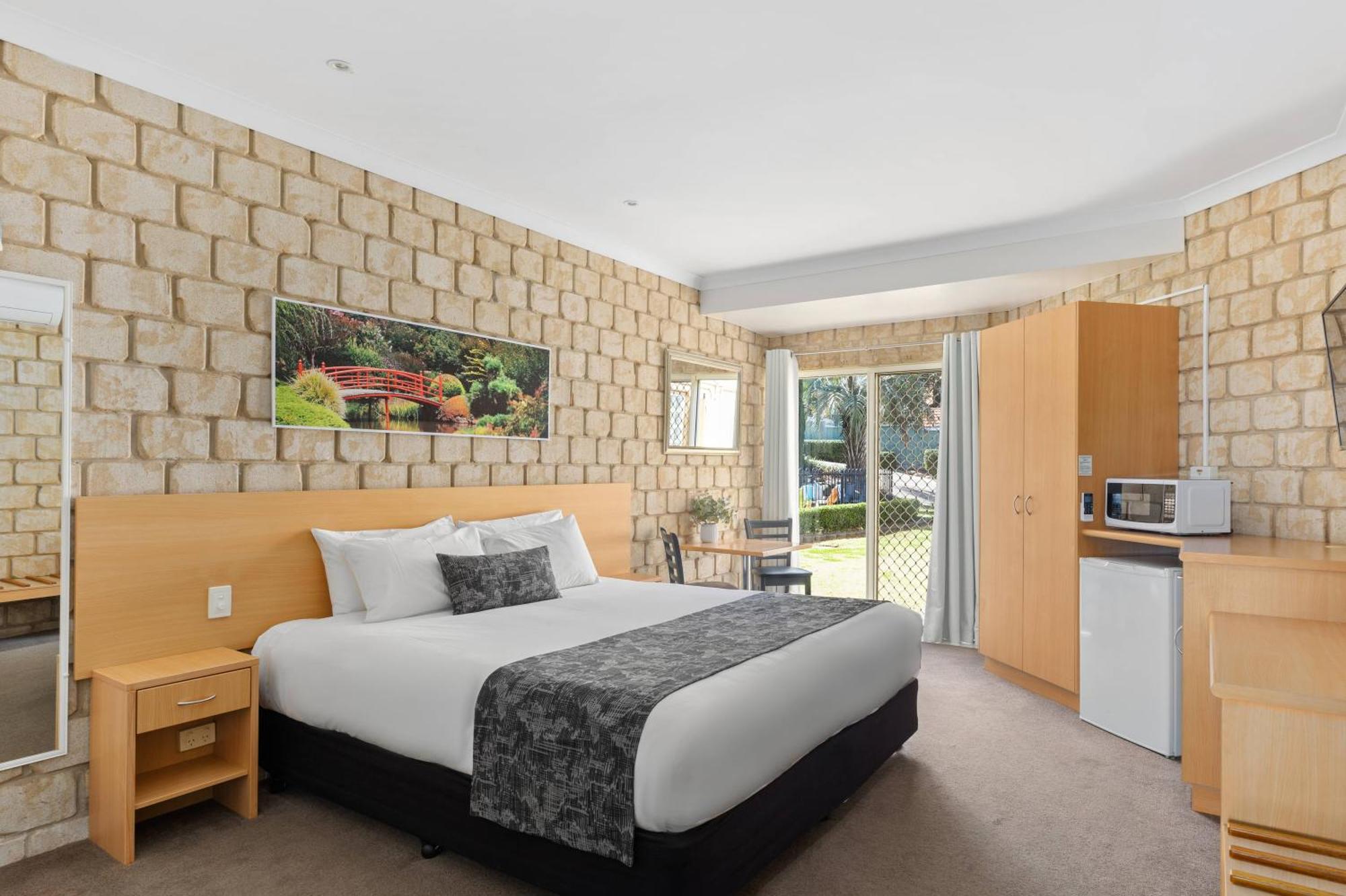 Great Divide Motor Inn Тувумба Номер фото