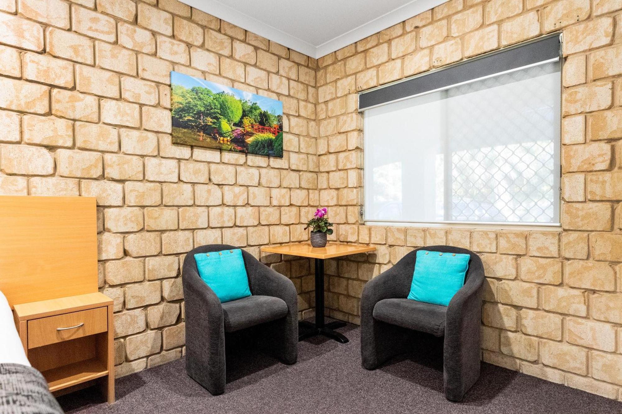 Great Divide Motor Inn Тувумба Номер фото