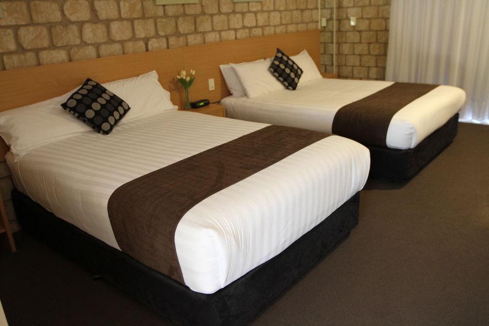 Great Divide Motor Inn Тувумба Экстерьер фото