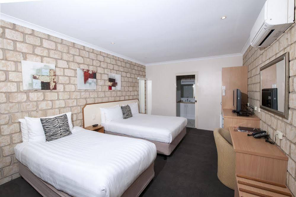 Great Divide Motor Inn Тувумба Экстерьер фото
